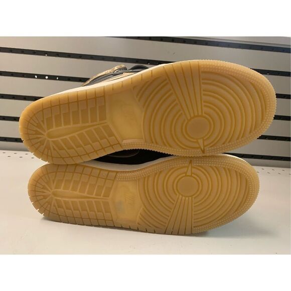 Jordan 1 Retro High OG Size 6Y Black/Metallic Gold [FD1437-071] Authentic & New! - Picture 6 of 7